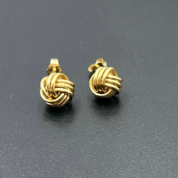14k Yellow Gold Marked Love Knot 9mm Stud Intertwined Pierced Earrings 2.1 Grams - Picture 1 of 15